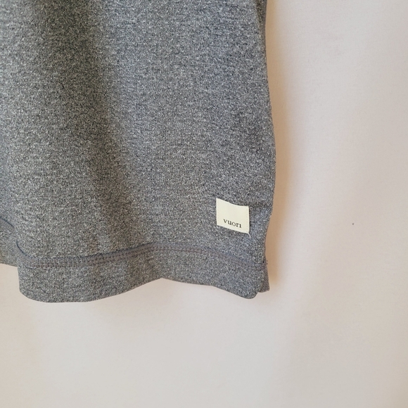 Vuori Tradewind Performance Tee Gray M - Picture 8 of 12